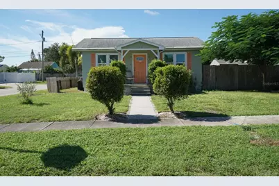145 NE Lincoln Circle N, Saint Petersburg, FL 33702 - Photo 1