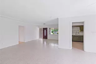 1431 Pinellas Point Dr S, Saint Petersburg, FL 33705 - Photo 10