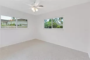 1431 Pinellas Point Dr S, Saint Petersburg, FL 33705 - Photo 34