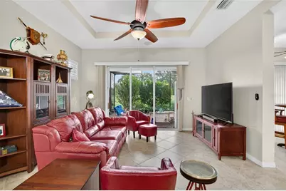 818 King Leon Way, Sun City Center, FL 33573 - Photo 20