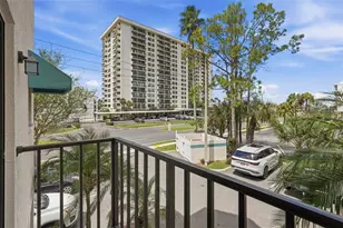 325 Island Way, Clearwater Beach, FL 33767 - Photo 12