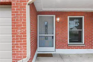 8221 Autumn Oak Ave, Port Richey, FL 34668 - Photo 2