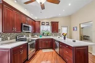 2373 W Apricot Dr, Beverly Hills, FL 34465 - Photo 8