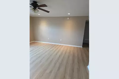 5800 Hollywood Boulevard #125, Sarasota, FL 34231 - Photo 6