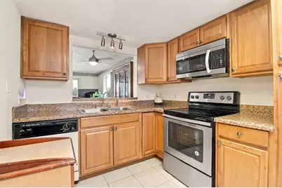 6308 Newtown Circle #8B5, Tampa, FL 33615 - Photo 12