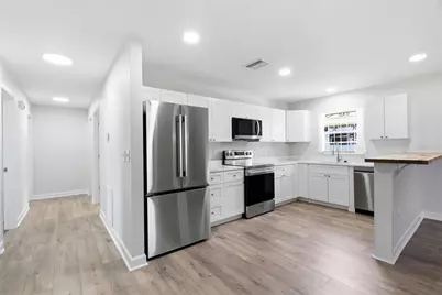 3721 E North Bay Street, Tampa, FL 33610 - Photo 12