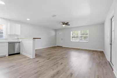3721 E North Bay Street, Tampa, FL 33610 - Photo 8