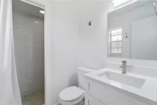 3721 E North Bay St, Tampa, FL 33610 - Photo 18
