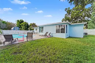 8465 Ridgewood Cir, Seminole, FL 33772 - Photo 30