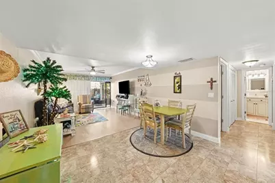 825 S Village Drive N #102, Saint Petersburg, FL 33716 - Photo 4