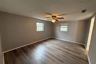 6124 18th St, Zephyrhills, FL 33542 - Photo 10