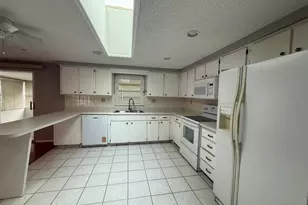6124 18th St, Zephyrhills, FL 33542 - Photo 6