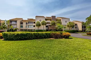 2775 Kipps Colony Dr S, Saint Petersburg, FL 33707 - Photo 58
