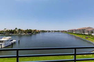 2775 Kipps Colony Dr S, Saint Petersburg, FL 33707 - Photo 34
