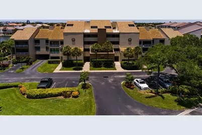 2775 Kipps Colony Drive S #205, Saint Petersburg, FL 33707 - Photo 2