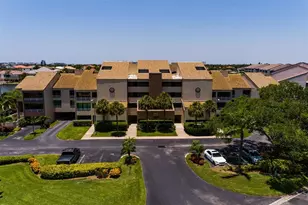 2775 Kipps Colony Dr S, Saint Petersburg, FL 33707 - Photo 2