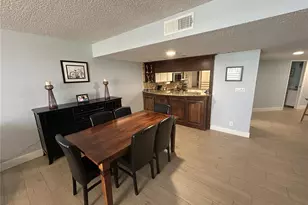 2775 Kipps Colony Dr S, Saint Petersburg, FL 33707 - Photo 14
