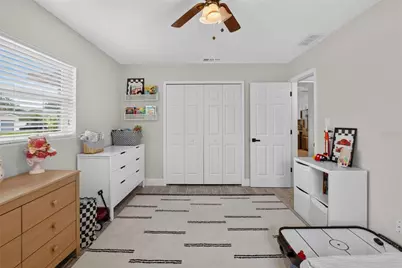 9043 2nd Street N, Saint Petersburg, FL 33702 - Photo 36