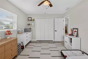 9043 2nd St N, Saint Petersburg, FL 33702 - Photo 36