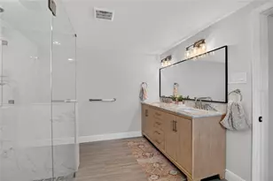 9043 2nd St N, Saint Petersburg, FL 33702 - Photo 30