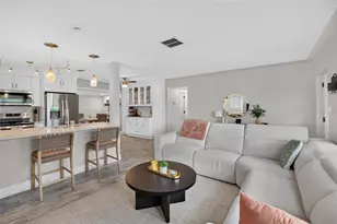 9043 2nd St N, Saint Petersburg, FL 33702 - Photo 10