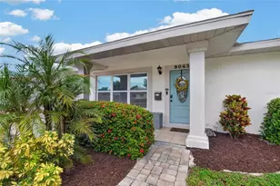 9043 2nd St N, Saint Petersburg, FL 33702 - Photo 6