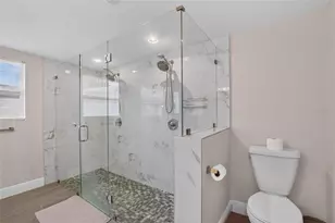 9043 2nd St N, Saint Petersburg, FL 33702 - Photo 32