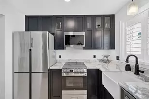 491 1st St S, Saint Petersburg, FL 33701 - Photo 10