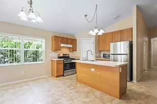 5726 Tanagerlake Rd, Lithia, FL 33547 - Photo 4