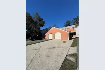 9459 Forest Hills Circle, Tampa, FL 33612 - Photo 16