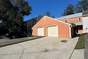 9459 Forest Hills Cir, Tampa, FL 33612 - Photo 16