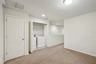 4935 White Sanderling Ct, Tampa, FL 33619 - Photo 34