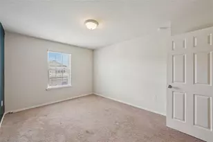 4935 White Sanderling Ct, Tampa, FL 33619 - Photo 38