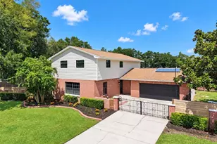 2818 Springdell Cir, Valrico, FL 33596 - Photo 2