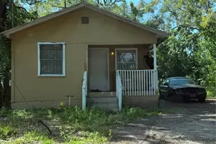 2705 E Cayuga St, Tampa, FL 33610 - Photo 1