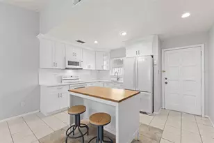 4471 W Humphrey St, Tampa, FL 33614 - Photo 8