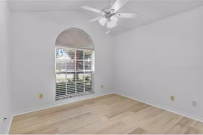 7713 Marbella Creek Avenue, Tampa, FL 33615 - Photo 18