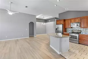 7713 Marbella Crk Ave, Tampa, FL 33615 - Photo 26