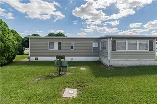 5600 Arrowhead Dr, Zephyrhills, FL 33542 - Photo 4