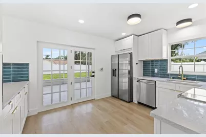 16116 Sandcrest Way, Tampa, FL 33618 - Photo 18