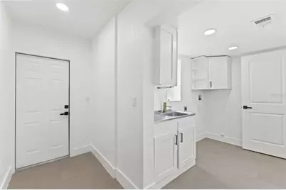16116 Sandcrest Way, Tampa, FL 33618 - Photo 30