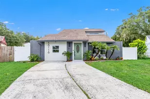 16116 Sandcrest Way, Tampa, FL 33618 - Photo 2