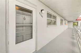 5660 80th St N, Saint Petersburg, FL 33709 - Photo 2
