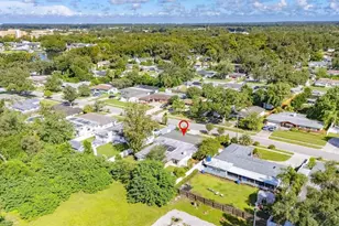 521 S Larry Cir, Brandon, FL 33511 - Photo 48