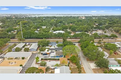 7042 Dartmouth Avenue N, Saint Petersburg, FL 33710 - Photo 46