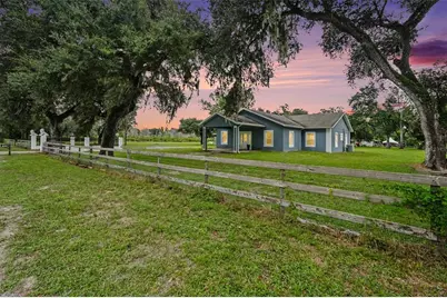 7040 Lumberton Road, Zephyrhills, FL 33540 - Photo 2