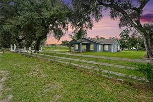 7040 Lumberton Rd, Zephyrhills, FL 33540 - Photo 2
