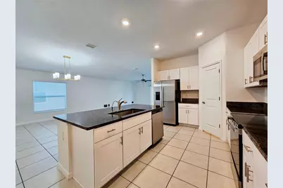 13124 Calcite Blue Avenue, Wimauma, FL 33598 - Photo 6