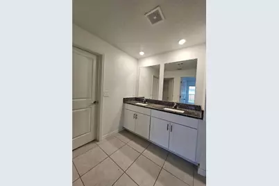 13124 Calcite Blue Avenue, Wimauma, FL 33598 - Photo 12