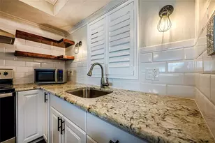 620 Edgewater Dr, Dunedin, FL 34698 - Photo 6